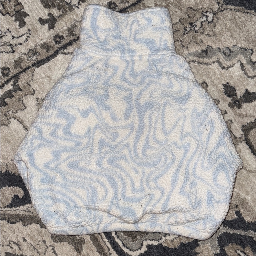 Arizona Jean Company Blue and White Patterned Hoodie - Picture 6 of 6